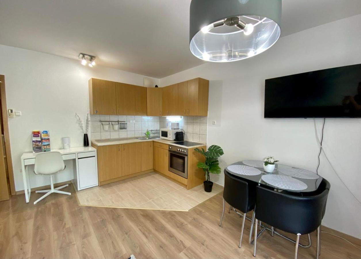 Orangehomes One Bedroom Design Apartment Budapest Bagian luar foto